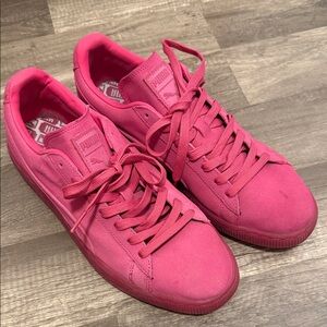 Puma Women's 10.5 Bold Pink Sneakers